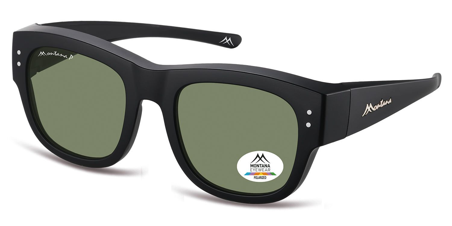 Occhiali da sole neri, vista laterale. Lenti verdi. Logo Montana Eyewear sulla montatura e sulle lenti. Lenti polarizzate.