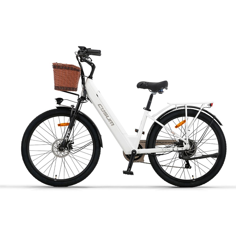 Bicicletta elettrica bianca con cestino, telaio e pneumatici neri. Marchio CYSUM.