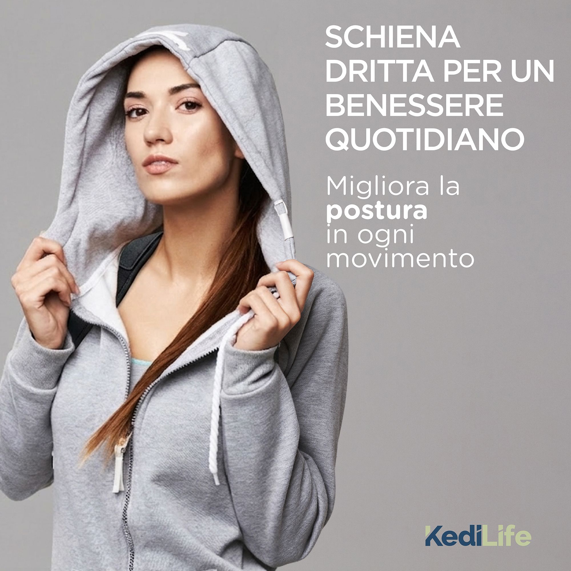 Donna con felpa con cappuccio. Correttore posturale KediLife. Testo: 'Migliora la postura'. Logo KediLife.