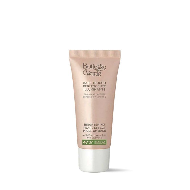 Tubo Bottega Verde Base trucco perlescente illuminante. Tonalità rosa dorato, tappo bianco. Testo in italiano e inglese.