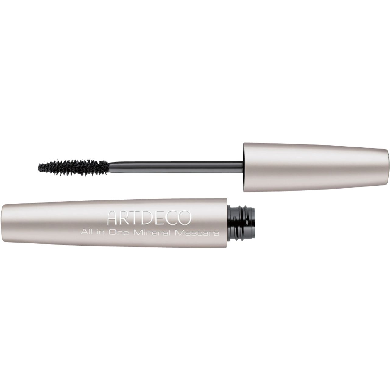 Mascara minerale Artdeco All in One. Tubo argentato, spazzola nera. Mascara aperto con spazzola. Testo sul tubo.