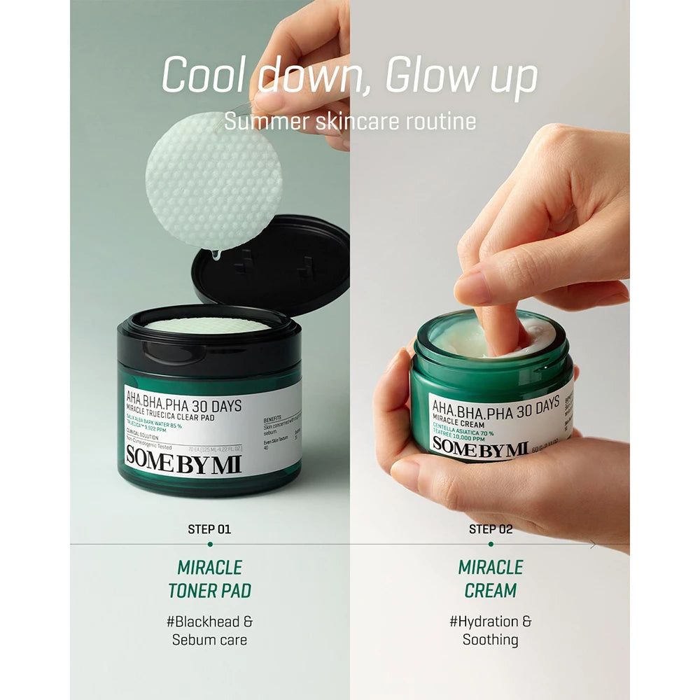 Applicazione del SOMEBYMI AHA-BHA-PHA Clear Pad e della Miracle Cream.