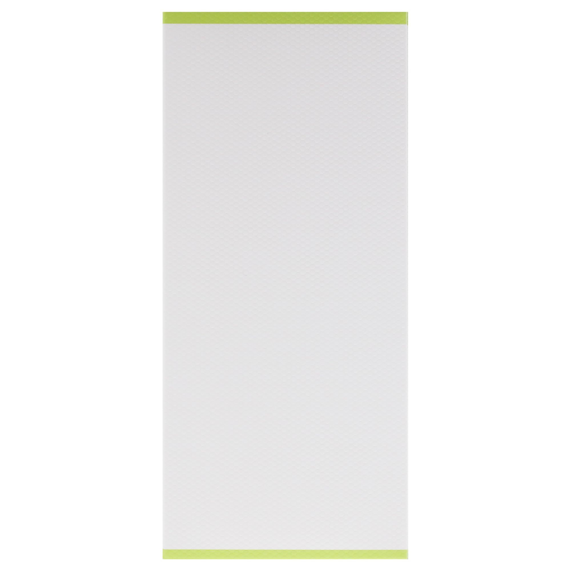 Confezione bianca vuota con dettagli verdi sopra e sotto. Tessuto fine.