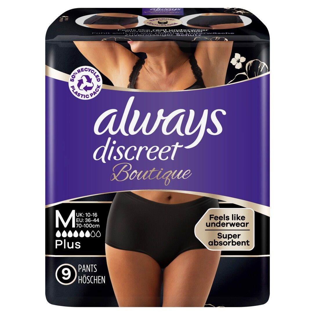 Confezione Always Discreet Boutique. Biancheria intima nera. Testo: M Plus, 9 mutandine.