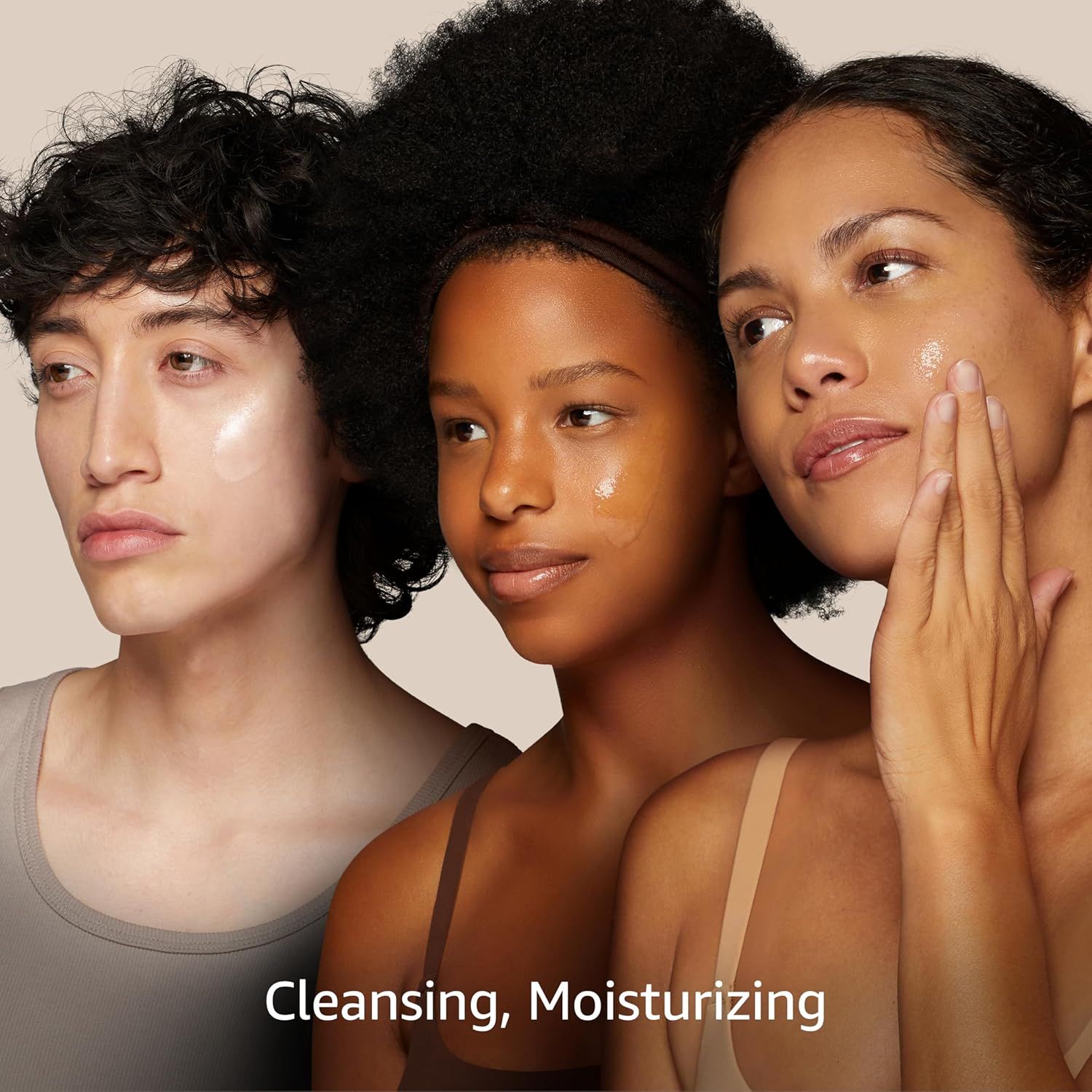 Tre persone con la pelle lucida. Testo: Detergente, idratante.