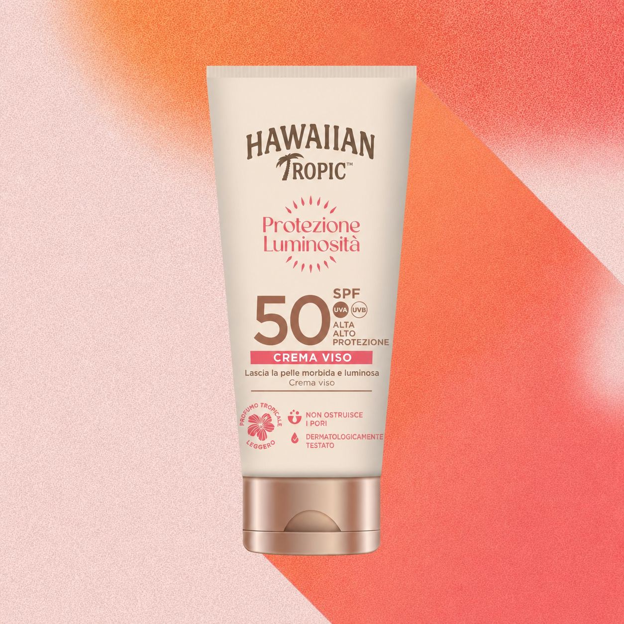 Tubo di crema solare. Marchio Hawaiian Tropic. SPF 50. Cura del viso. Testo: Protezione Luminosità. Dermatologicamente testato. Non comedogenico.