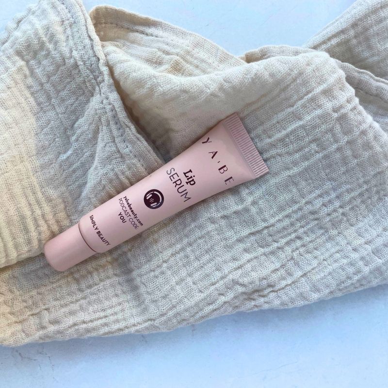 ya_be Lip Serum