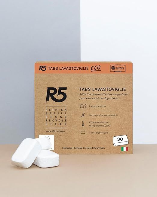 Confezione di R5 Tabs Lavastoviglie Eco. Scatola da 30 tabs. Due tabs davanti. Logo Ecolabel.