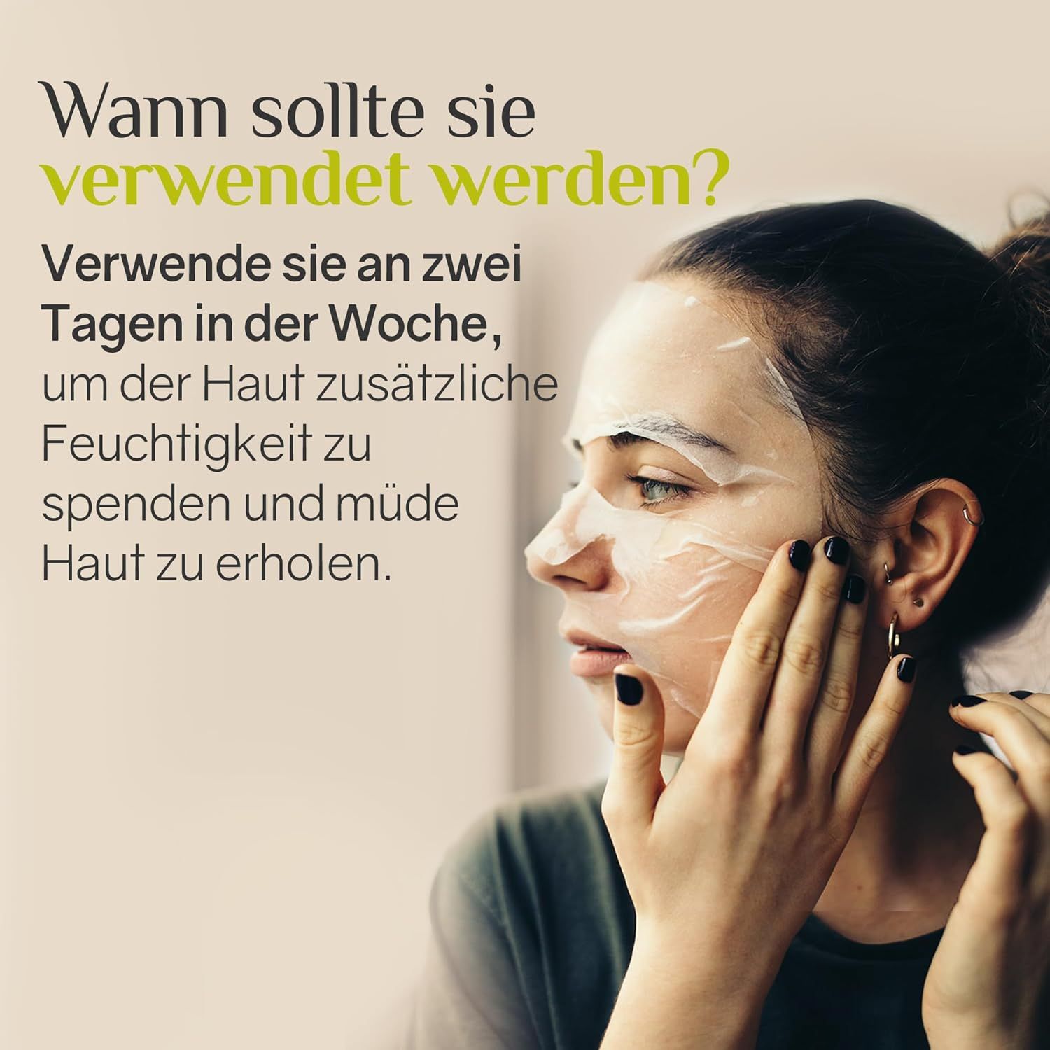 Donna con maschera per il viso. Testo: Quando usarla? Usare 2 volte a settimana. Sfondo beige.