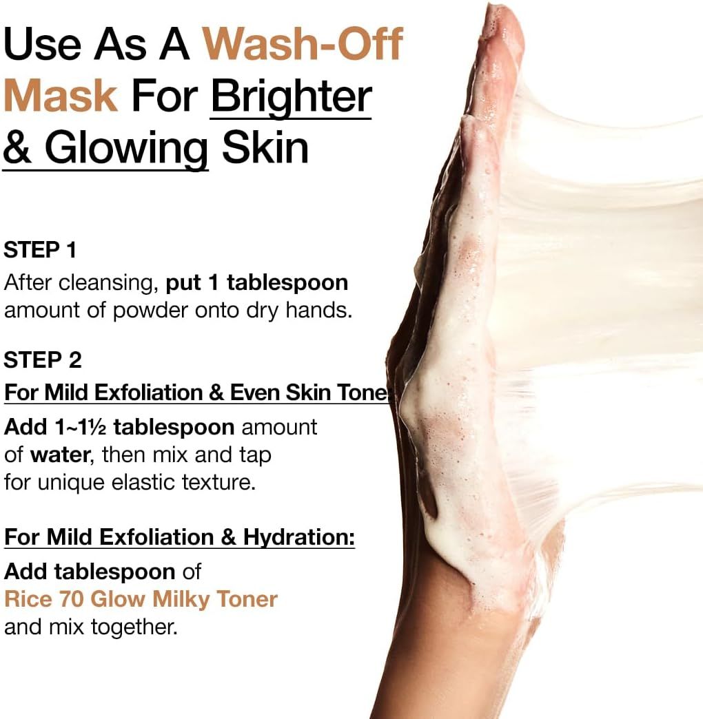 Mano con schiuma. Testo: Use As A Wash-Off Mask For Brighter & Glowing Skin. Istruzioni: 1 cucchiaio di polvere su mani asciutte.