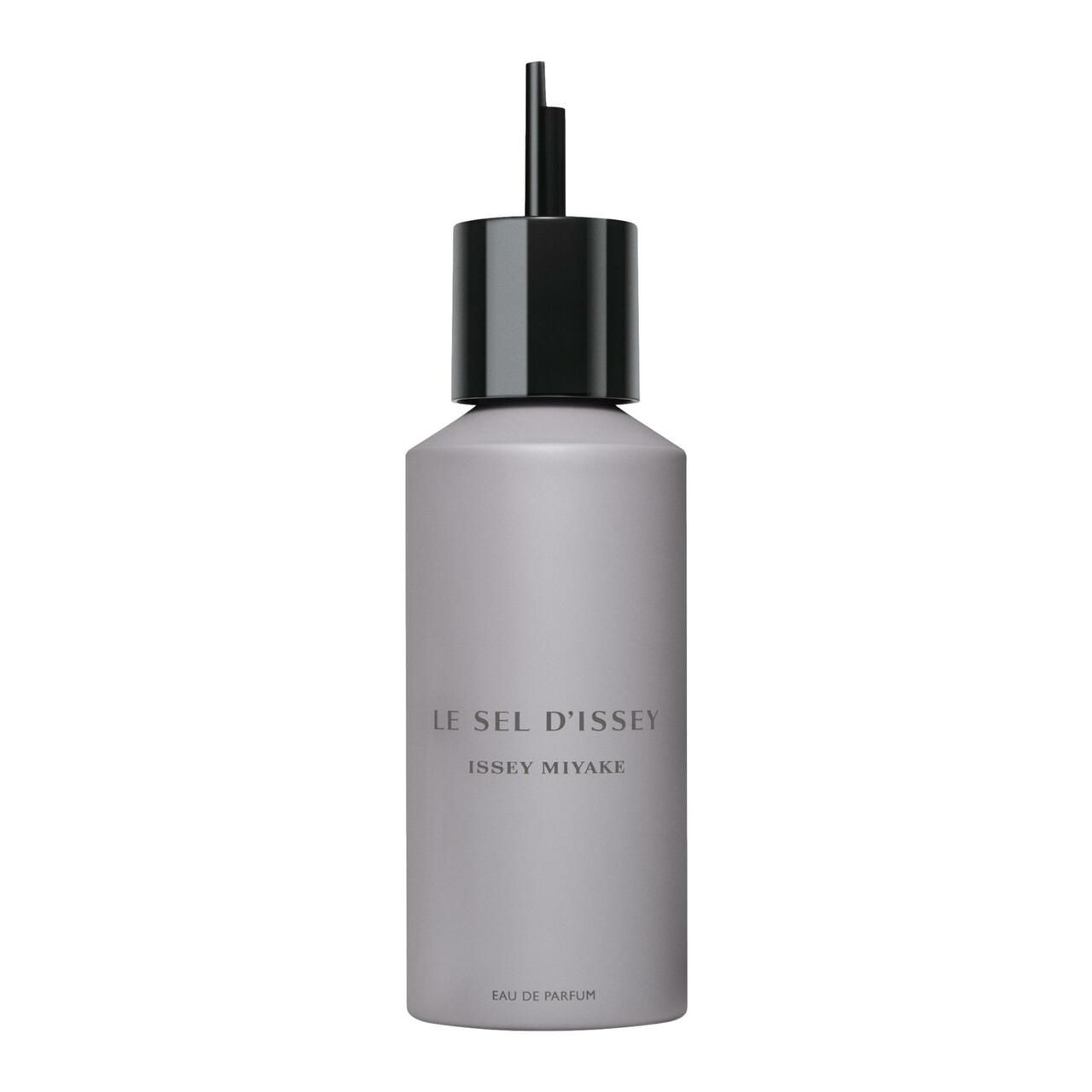 Flacone grigio con tappo nero. Scritta: Le Sel d'Issey, Issey Miyake. Eau de Parfum.