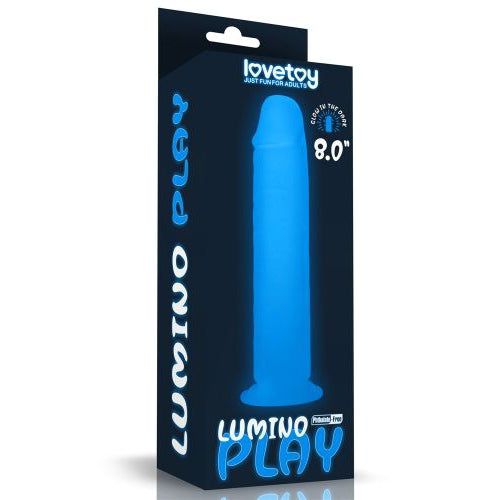 Confezione: scatola nera con contorno di dildo blu fluorescente. Testo: « LUMINO PLAY » e « 8.0 ».