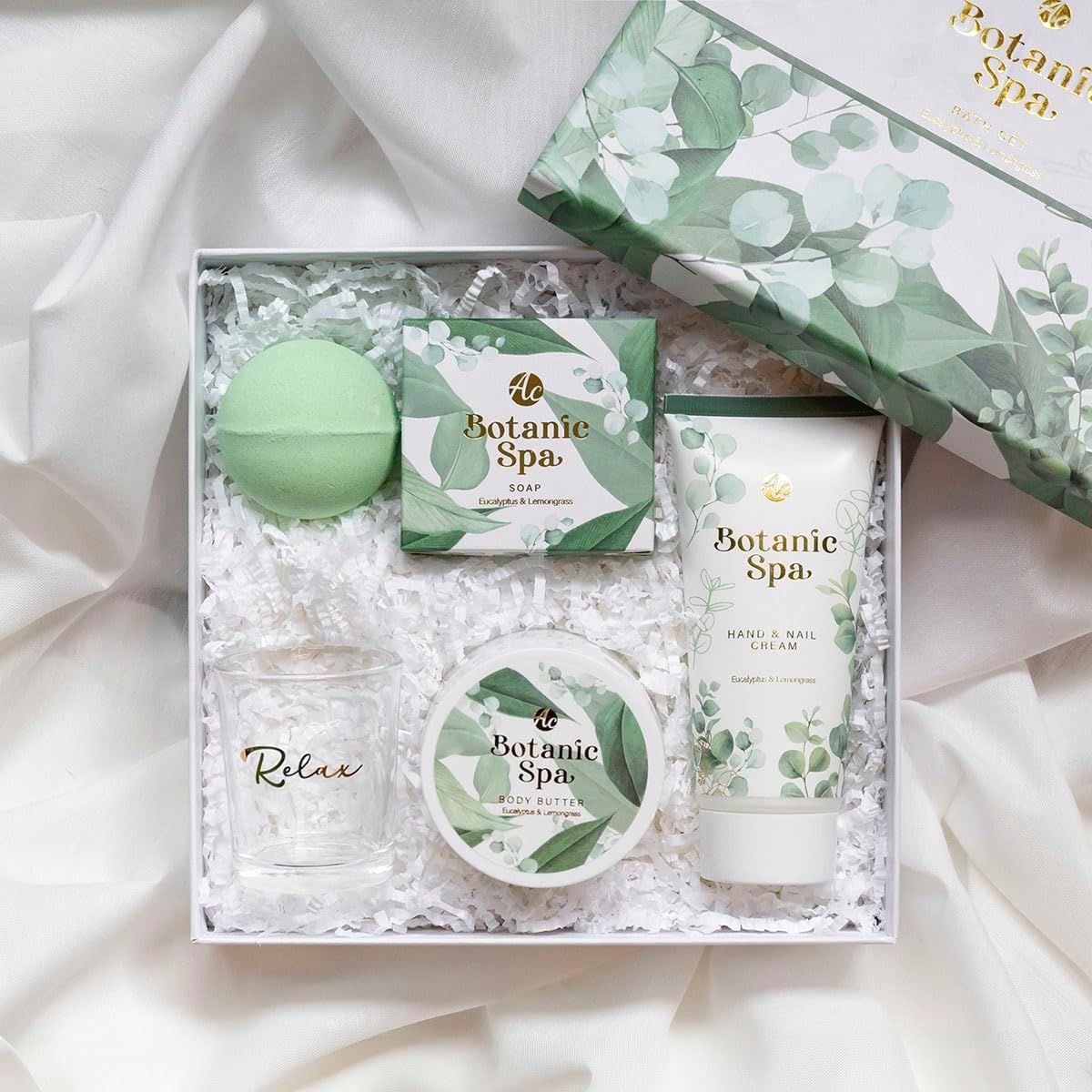 Cofanetto regalo Botanic Spa: sale da bagno, sapone, crema mani, burro corpo, bomba da bagno e bicchiere 'Relax'.