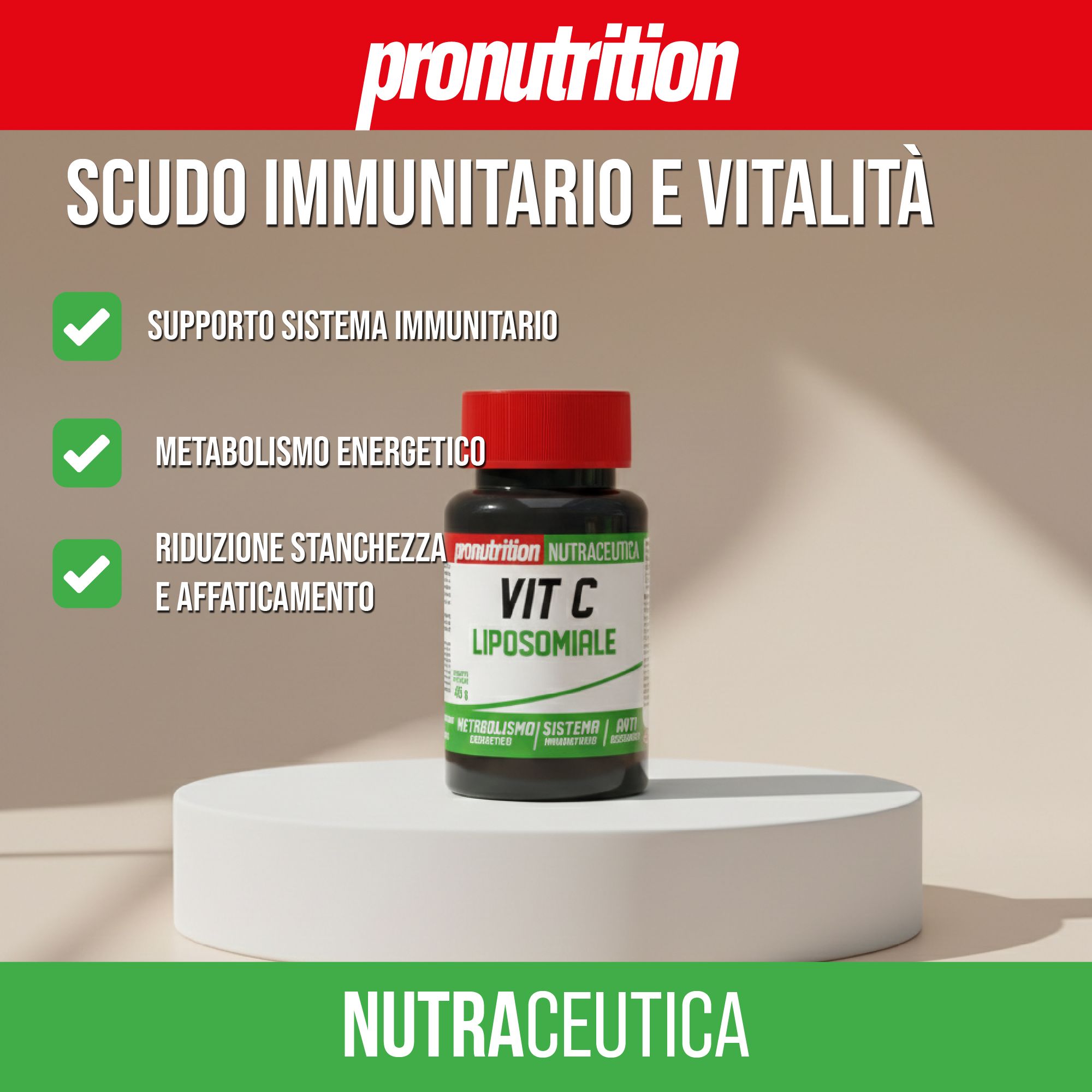 Flacone marrone con tappo rosso. Scritta: VIT C LIPOSOMIALE. Su un piedistallo. Testo: Supporto sistema immunitario.