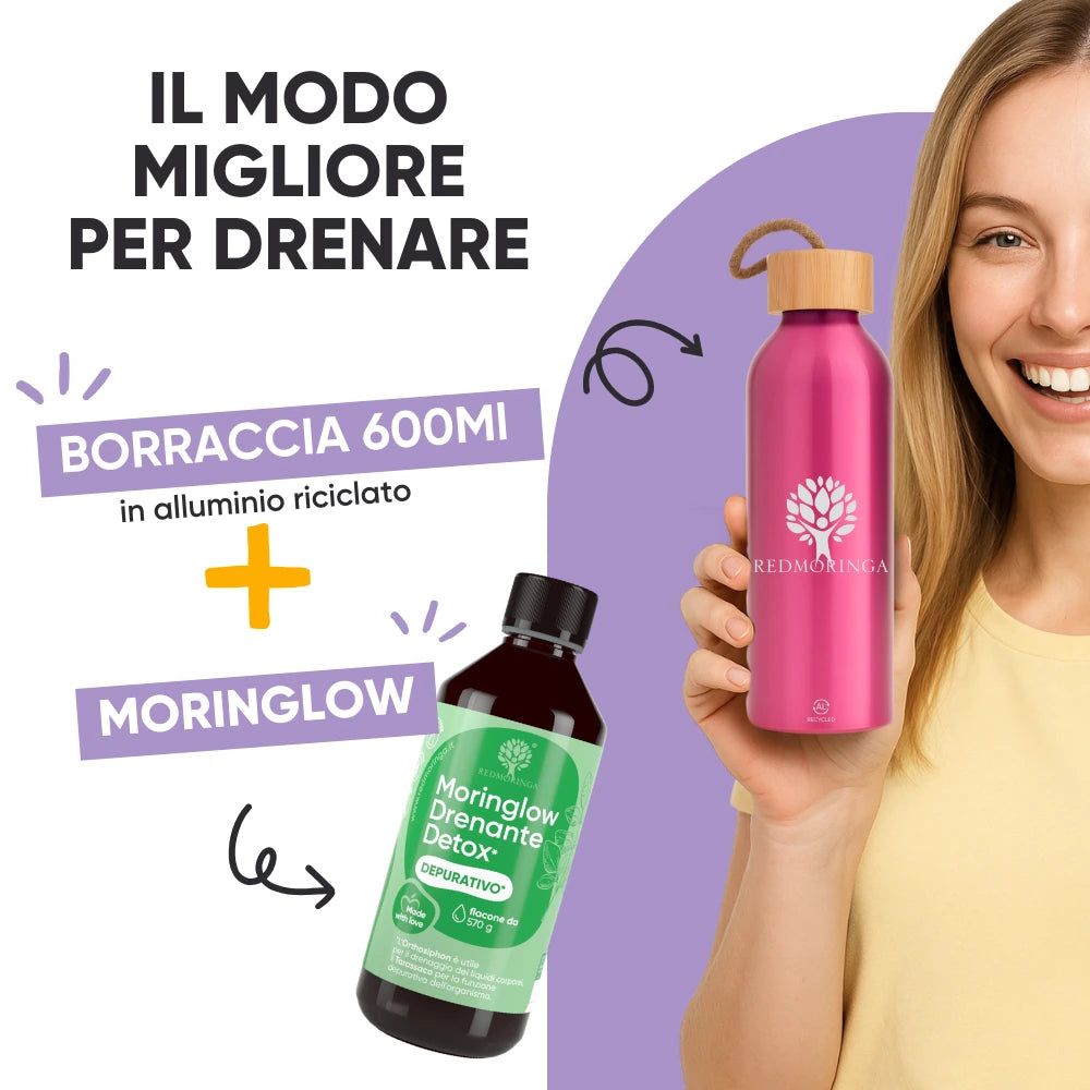 Donna con borraccia rosa e bottiglia RedMoringa. Testo: Borraccia 600ml in alluminio riciclato + Moringa.