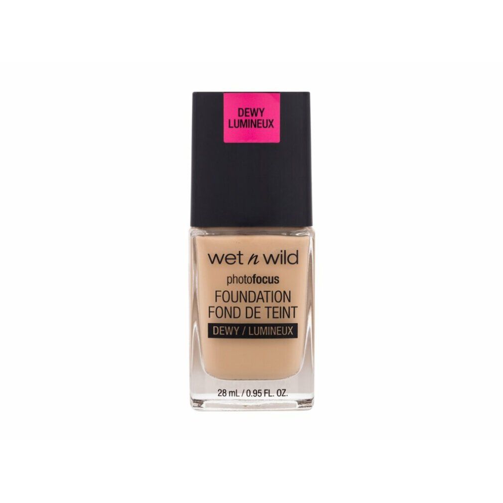 Fondotinta liquido Wet n Wild Photo Focus in flacone di vetro, tappo nero, adesivo rosa. Scritta: Dewy Lumineux.