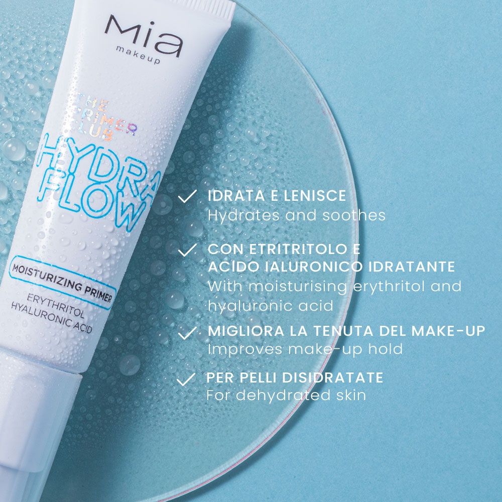 Primo piano di un tubo di Mia Makeup Hydra Flow Primer. Il tubo contiene informazioni sugli ingredienti e sui benefici.