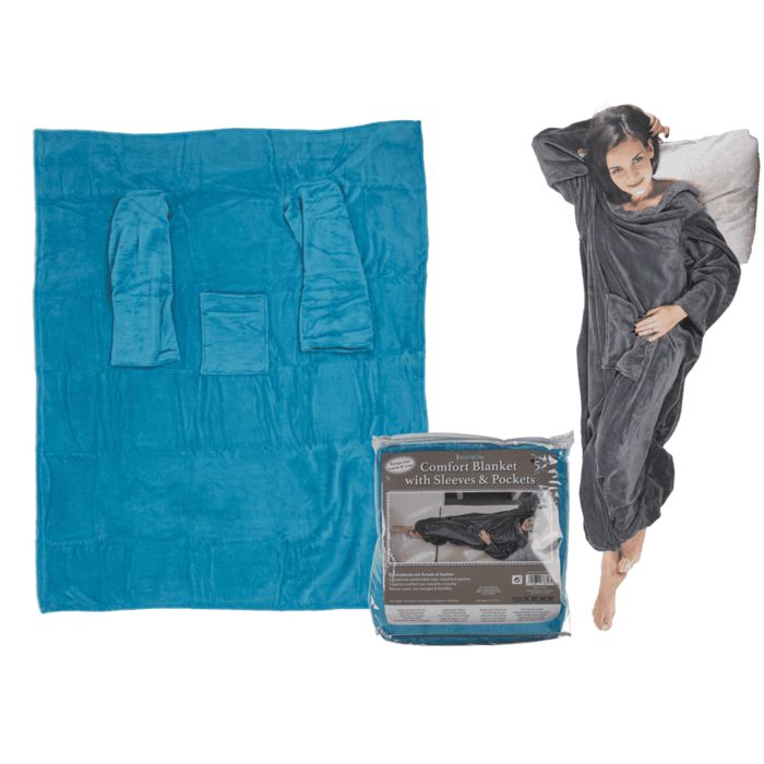 Coperta turchese con maniche e tasche, accanto a persona con coperta grigia. Confezione con immagine del prodotto.