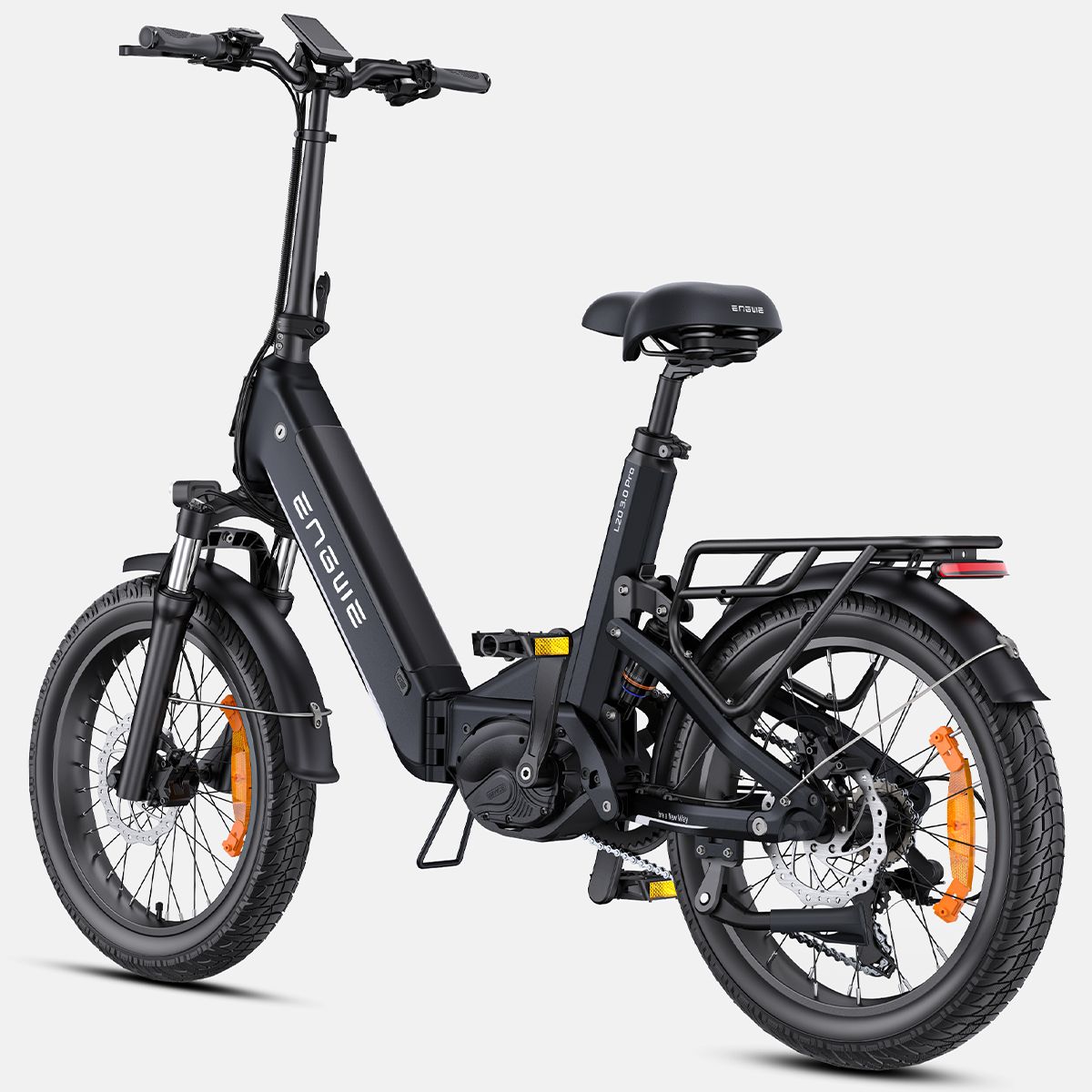 Bicicletta elettrica ENGWE L20 3.0 Pro nera, vista laterale. Portapacchi, freni a disco, catarifrangenti arancioni sugli pneumatici.