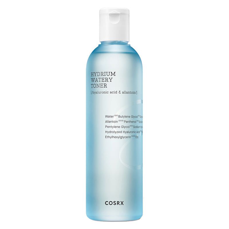 Flacone di toner per la pelle, liquido blu, tappo bianco. Scritte: HYDRIUM WATERY TONER, ingredienti. Marchio COSRX.