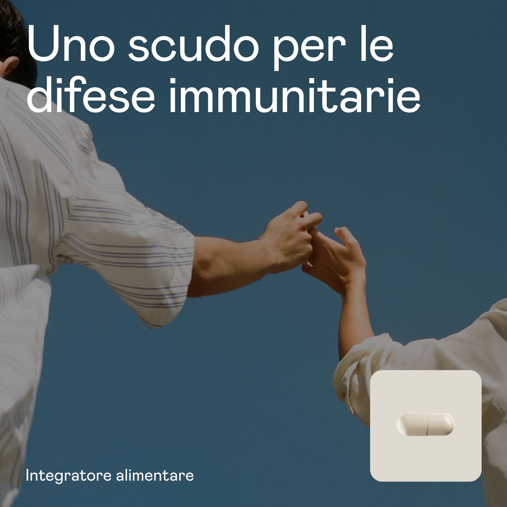 Capsula su sfondo bianco. Testo: Integratore alimentare.