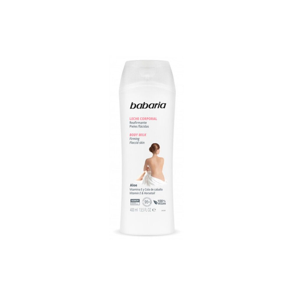 Flacone bianco Babaria Body Milk. Testo: Aloe, Vitamina E & Retinolo. Vegano. Donna sulla confezione.