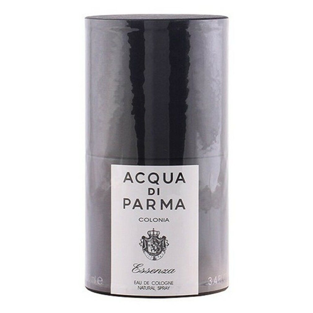 Confezione cilindrica nera. Etichetta bianca con testo: Acqua di Parma Colonia Essenza. 3.4 fl oz.