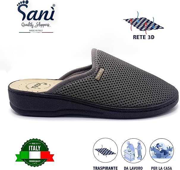 Pantofole Sani grigie con tomaia in mesh. Logo e testo 'Made in Italy'. Illustrazioni per traspirabilità, lavoro e casa.