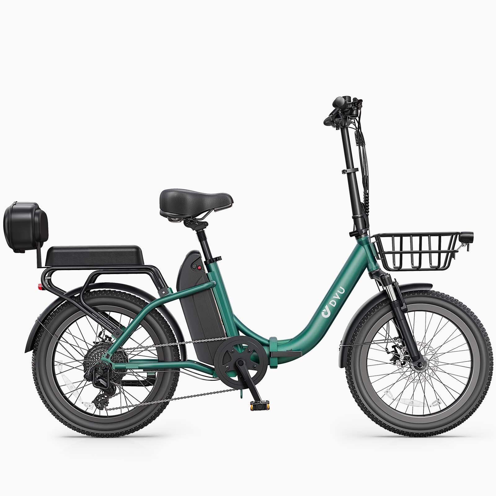 Bicicletta elettrica DYU C9 verde. Cestino nero anteriore, portapacchi posteriore. Batteria nera.