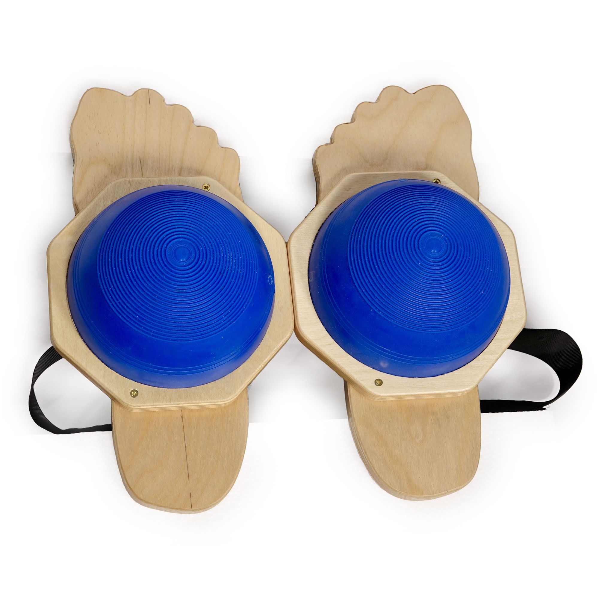Due dispositivi di equilibrio con emisferi blu su basi in legno. Cinghie nere. Forma di piede in legno.