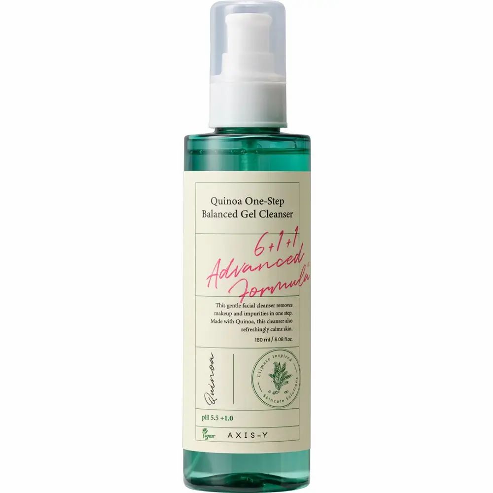 Flacone trasparente con dosatore bianco. Scritta: Quinoa One-Step Balanced Gel Cleanser, 6+1+1 Advanced Formula. Liquido verdognolo visibile.