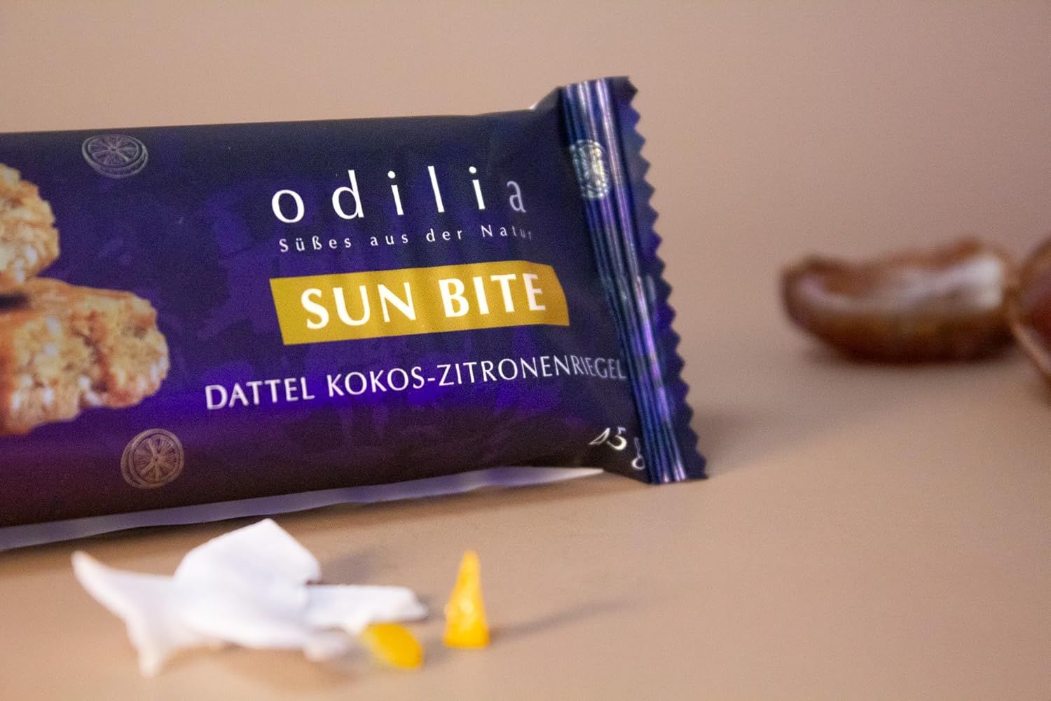 odilia SunBite Barretta biologica ai datteri, cocco e limone