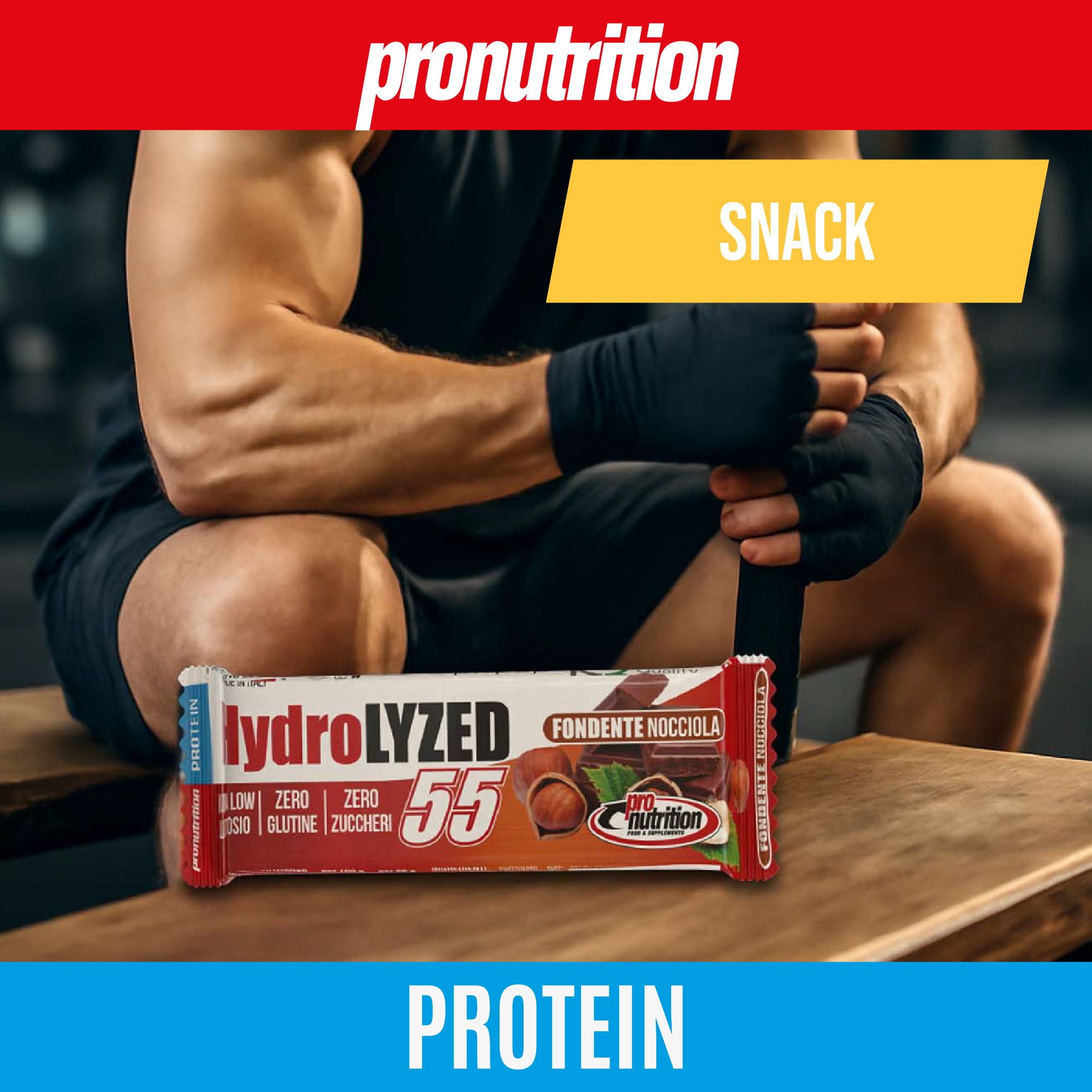 Uomo con barretta. Scritta: HydroLYZED 55. Logo: Pronutrition. Testo: SNACK. Scritta: LOW, ZERO, ZERO.