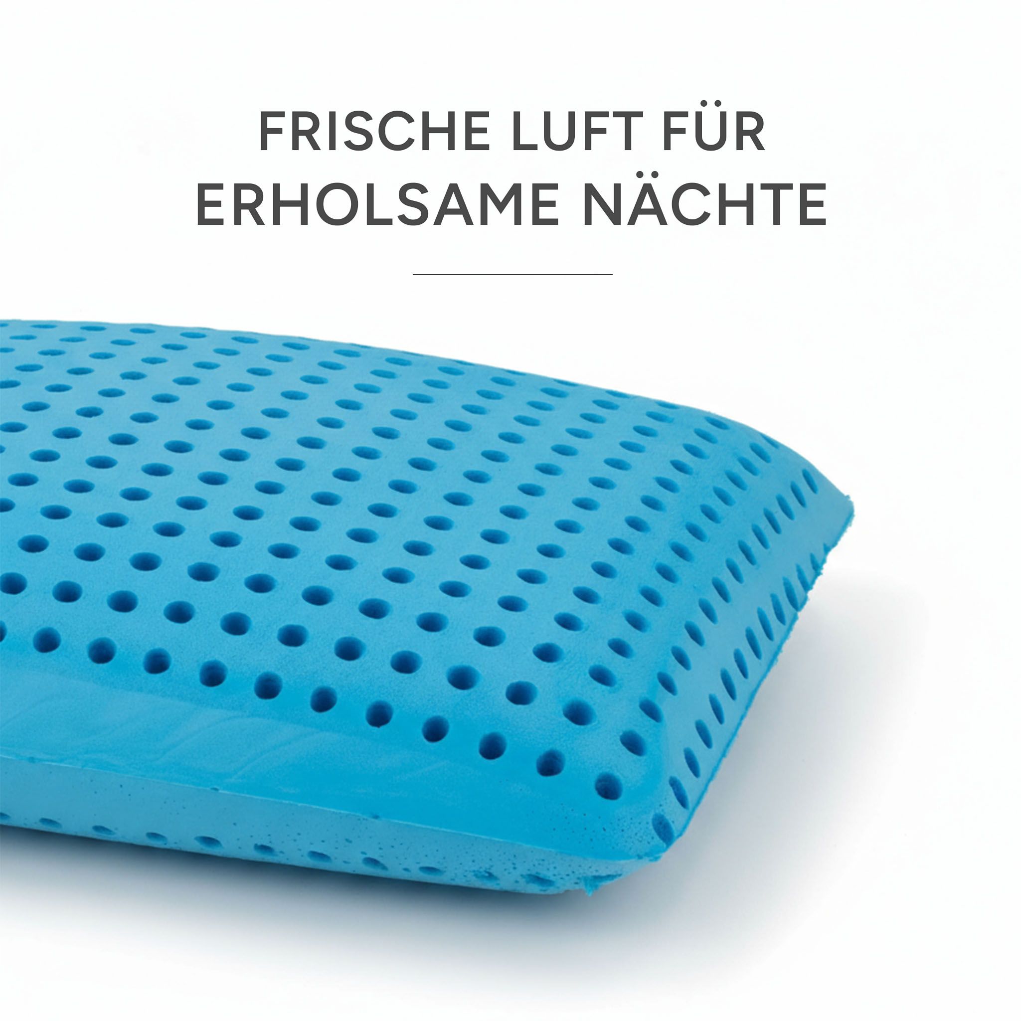 Cuscino ergonomico blu con fori. Testo: Aria fresca per notti riposanti.