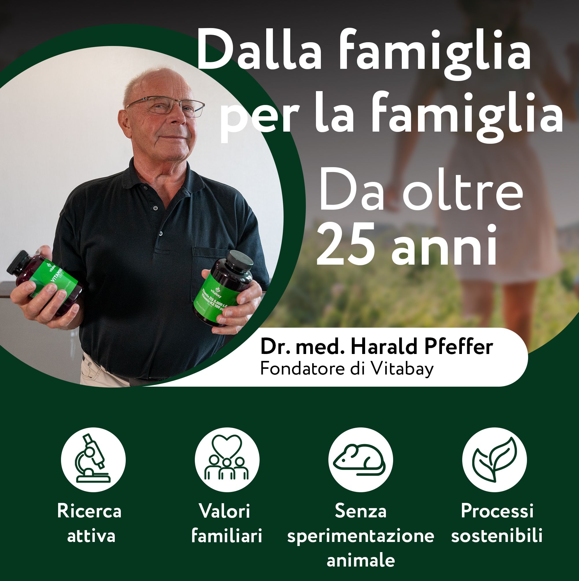 Dr. Harald Pfeiffer, fondatore di Vitabay, con prodotti Vitamina E.