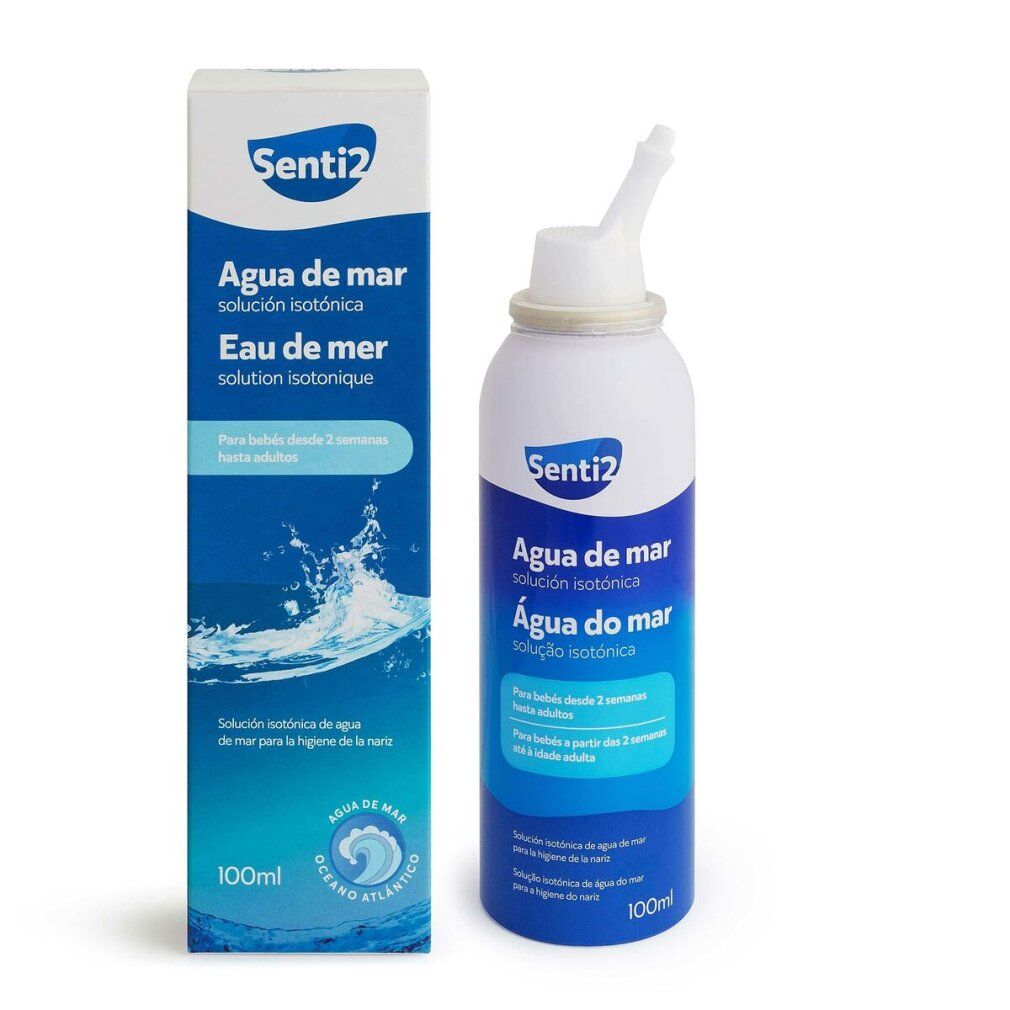 Flacone e confezione spray nasale. Scritta: Agua de Mar, Eau de mer, Senti2. Soluzione isotonica. Flacone bianco, etichetta blu.