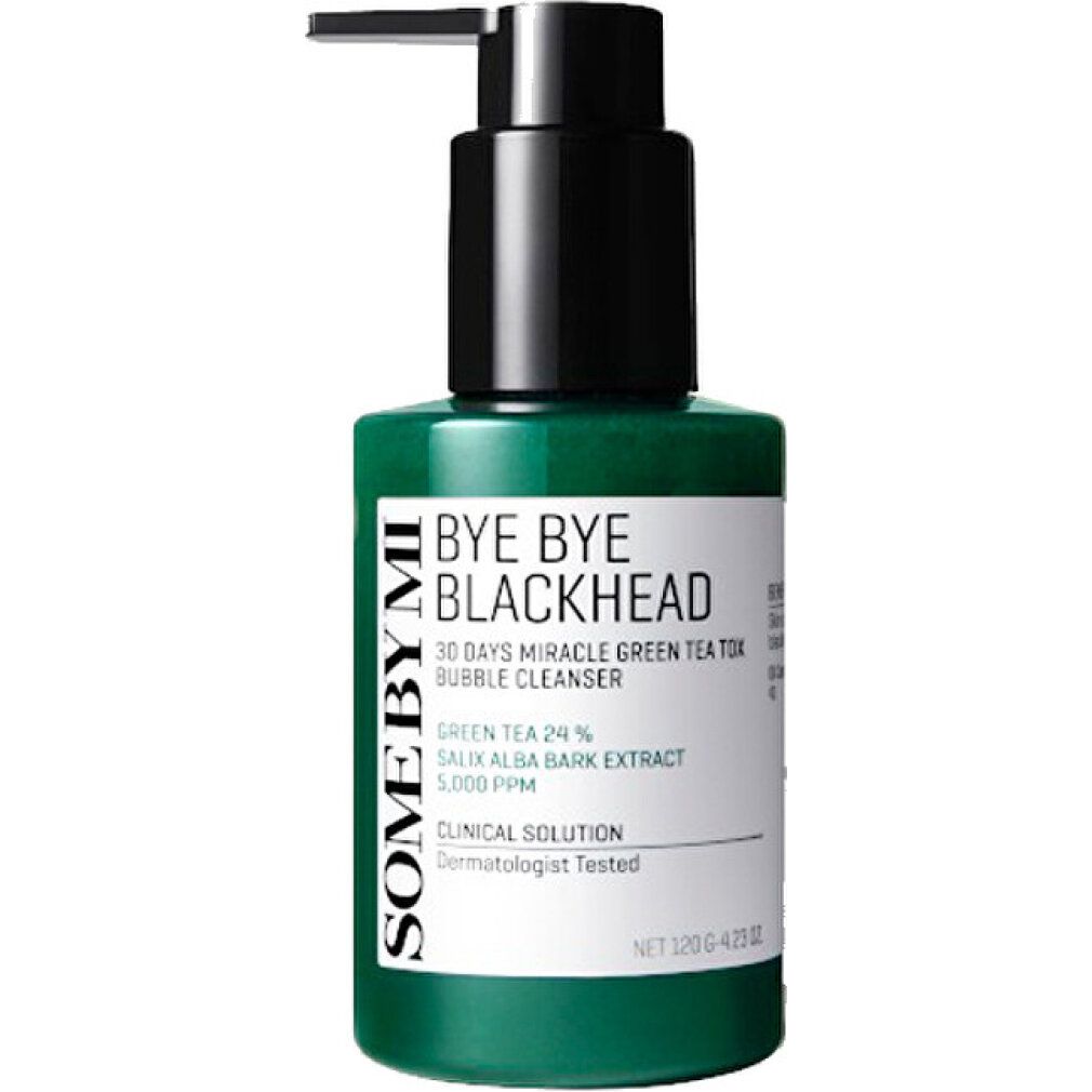 Flacone verde con erogatore nero. Testo: Bye Bye Blackhead, Green Tea 24%, Salix Alba Bark Extract. Marchio: SOMEBYMI.
