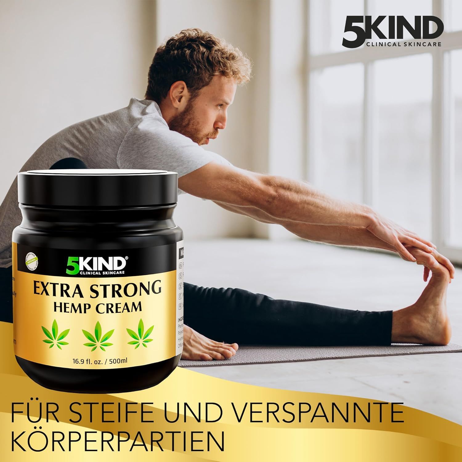 Vaso nero con etichetta dorata. Scritta: EXTRA STRONG HEMP CREAM. Tre foglie di cannabis. 16,9 fl. oz. / 500 ml. Testo: PER ZONE RIGIDE E TESE.