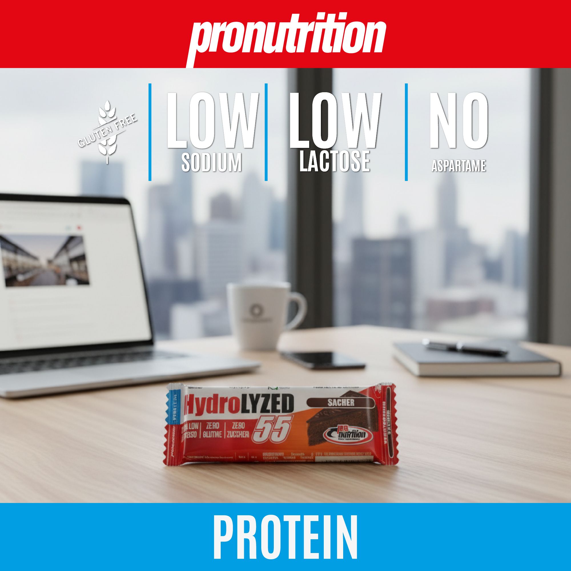 Barretta proteica su un tavolo. Testo: Gluten Free, LOW Sodium, LOW Lactose, NO Aspartame. Marchio Pronutrition. Scritta blu: PROTEIN.