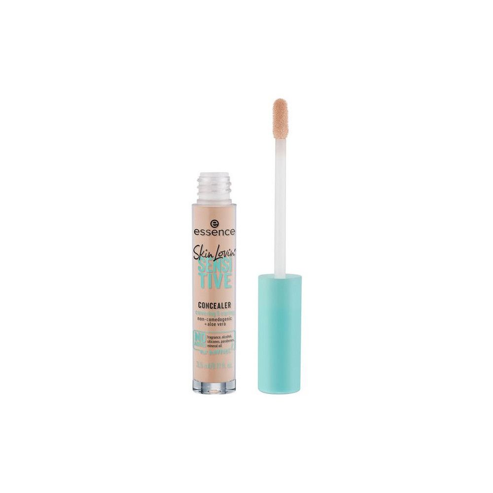 Correttore aperto con tappo azzurro e applicatore. Scritta: Essence, Skin loving Sensitive Concealer.