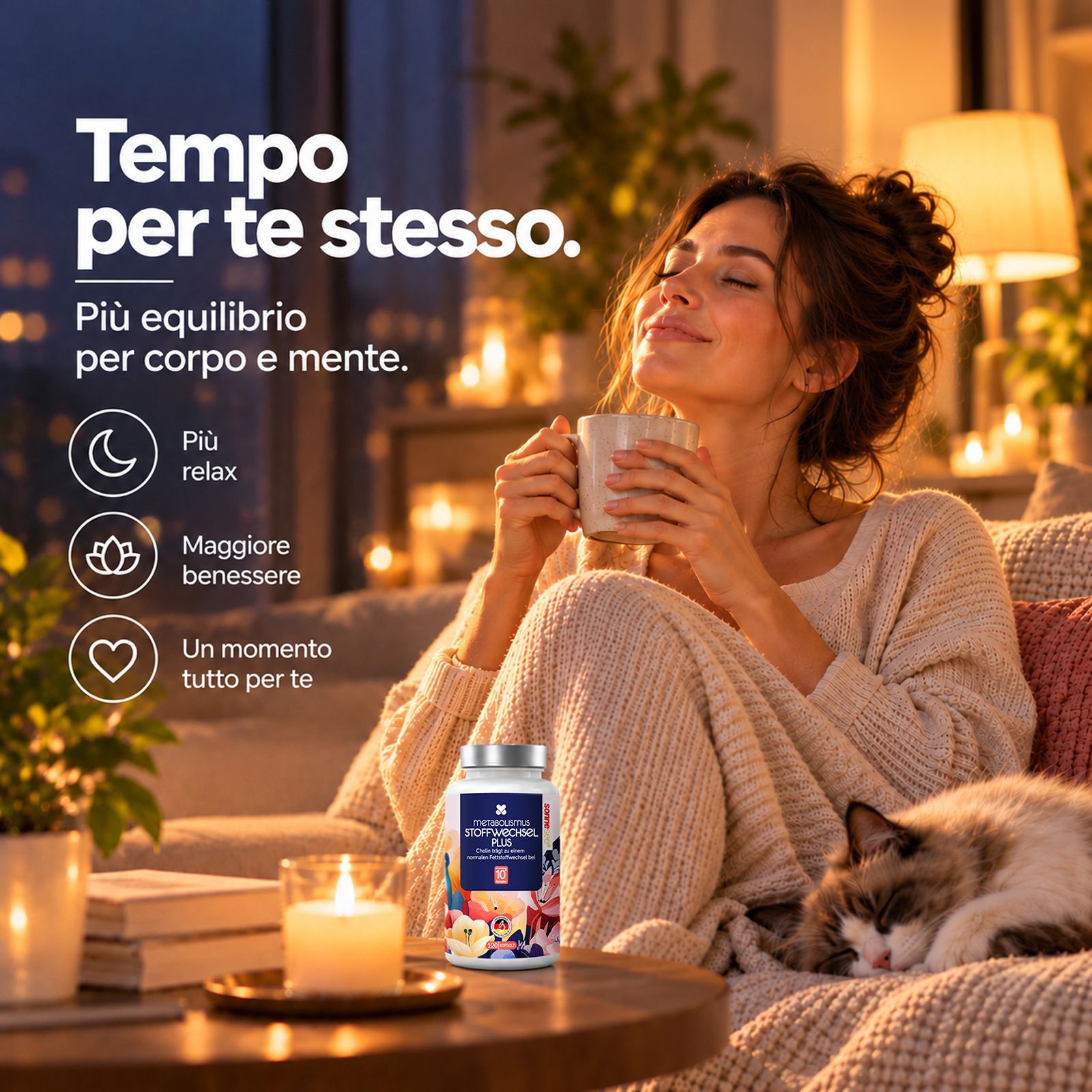 Donna si rilassa la sera con una tazza, flacone SonneSee Stoffwechsel Komplex accanto. Luce di candela.