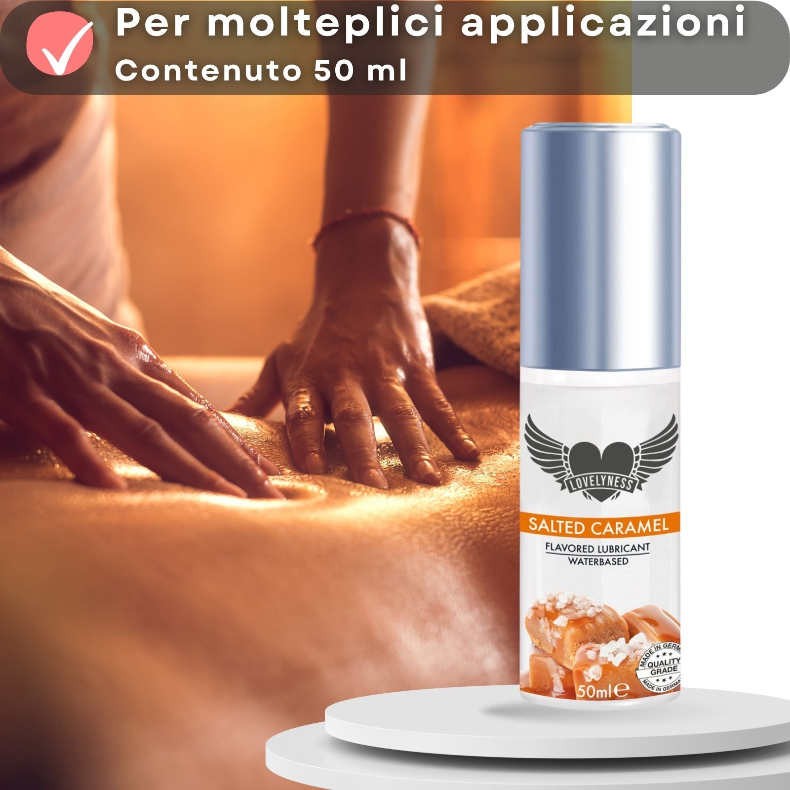 Flacone Salty Caramel. 50ml. Lubrificante al gusto caramello. Prodotto accanto a un massaggio.