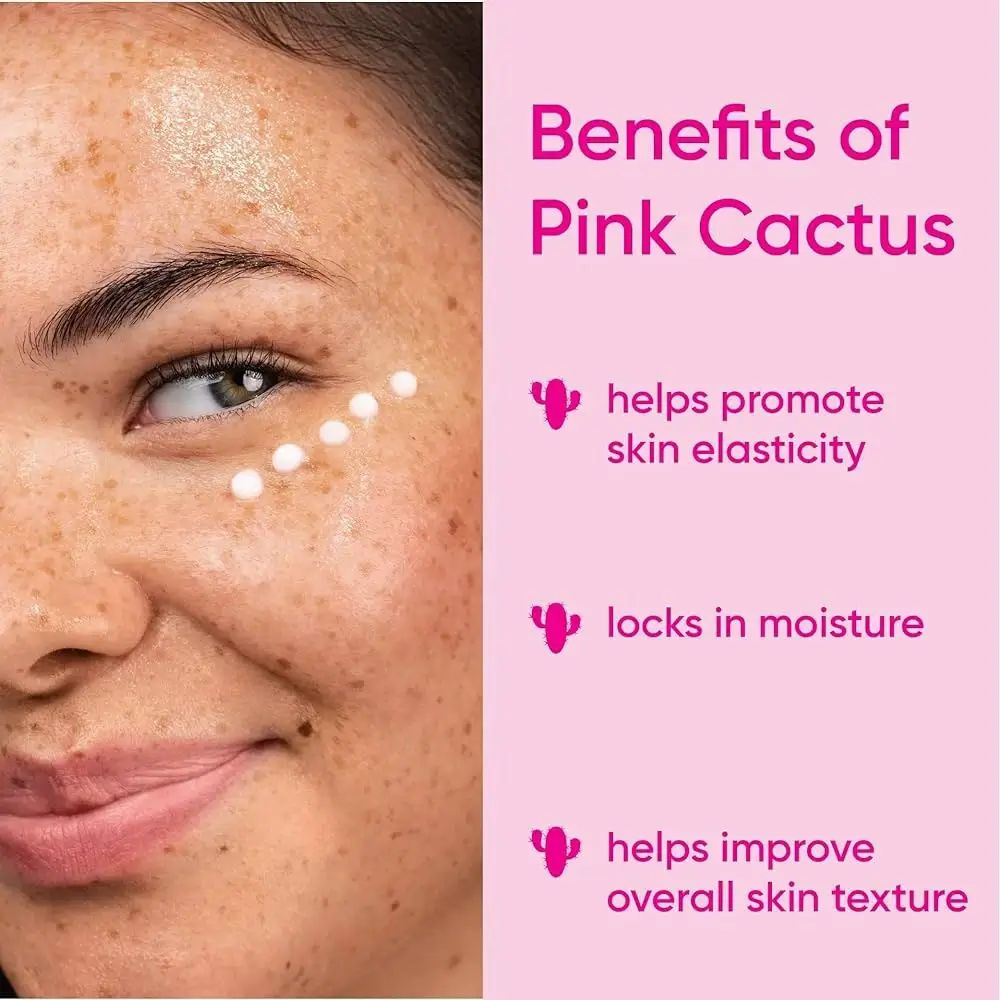 Primo piano di un viso con crema applicata. Testo: Benefici del cactus rosa.