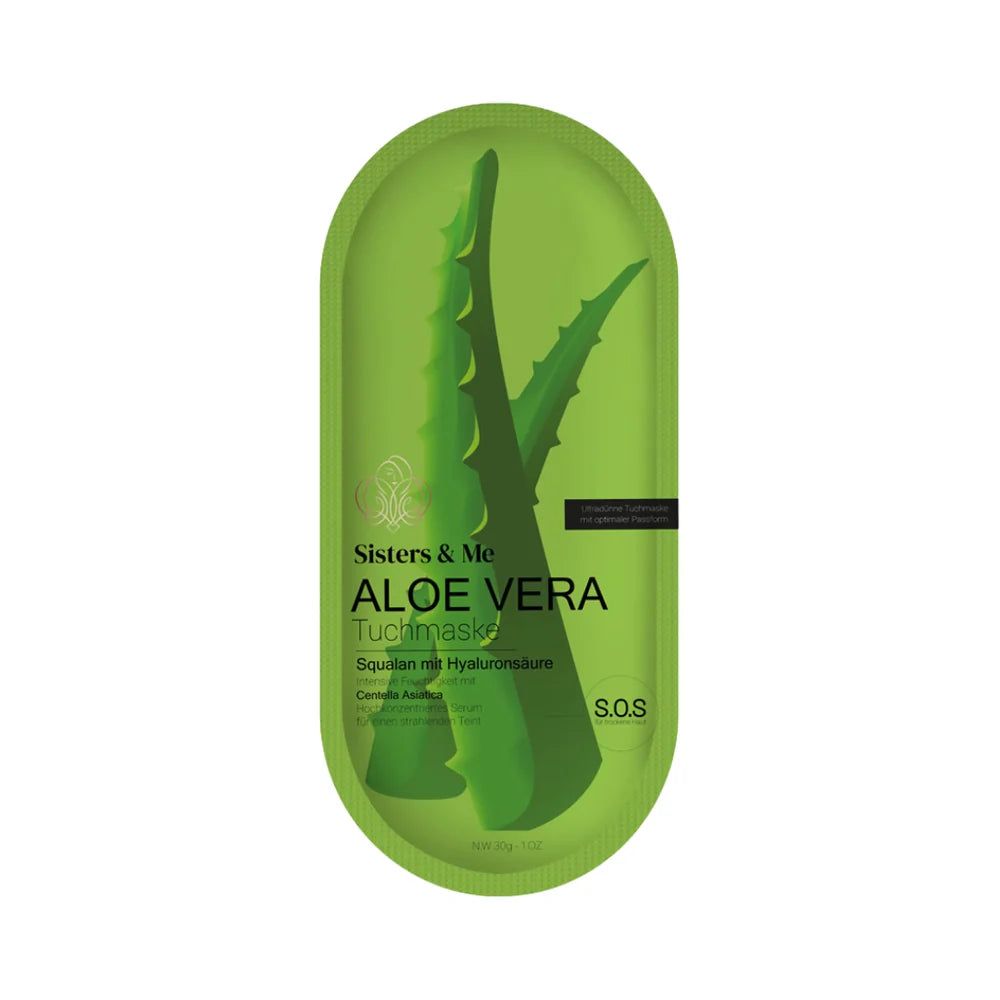 Confezione verde con motivo aloe vera e informazioni sul prodotto. Testo: Sisters & Me, maschera in tessuto Aloe Vera.