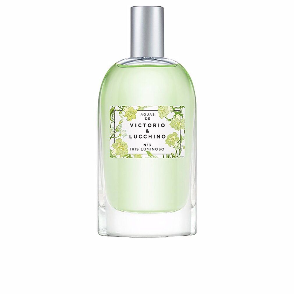 Flacone di vetro verde con tappo argentato. Etichetta con testo: Aguas de Victorio & Lucchino N°3 Iris Luminoso.