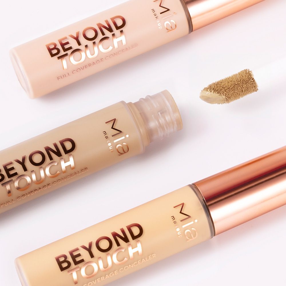 Mia Makeup correttore fluido lunga tenuta, effetto no transfer.