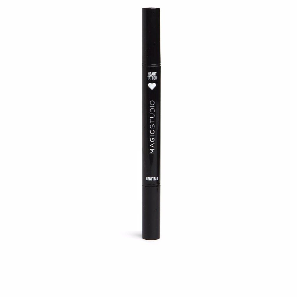 Penna nera con simbolo cuore bianco e scritta MAGICSTUDIO. Scritta HEART SPOTTED.