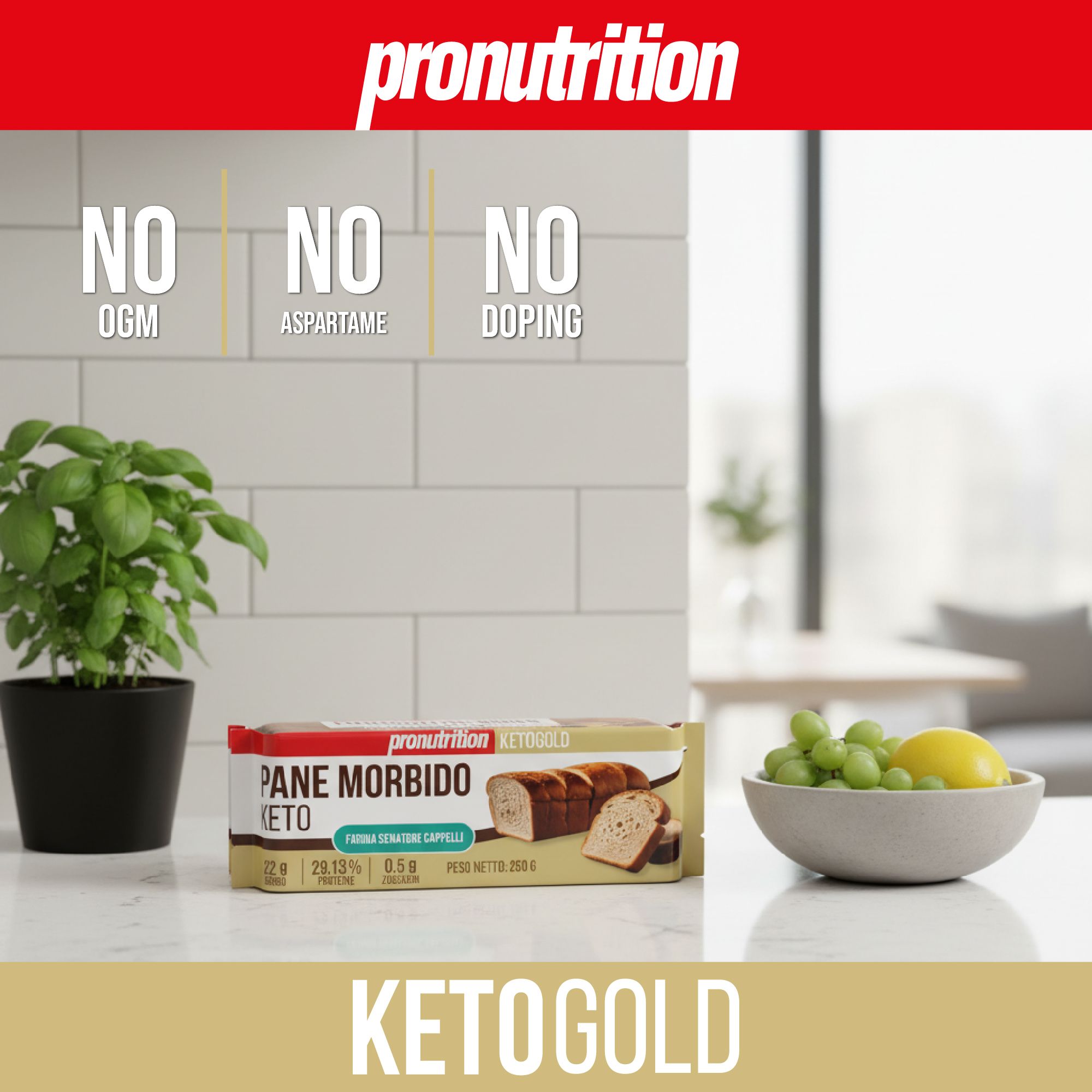 Confezione di pane Keto con scritta: Pane Morbido Keto. Scritte: NO OGM, NO Aspartame, NO Doping. Ciotola di uva.