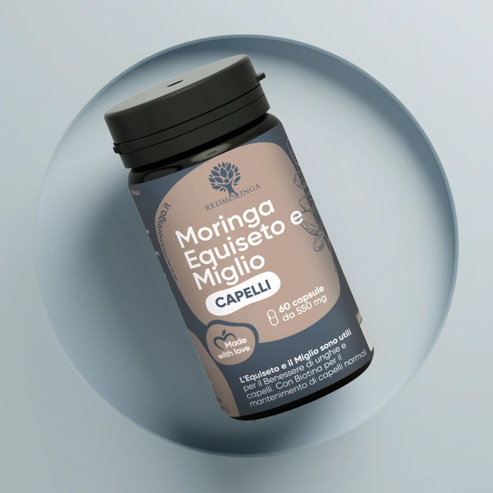 Flacone di capsule su sfondo blu. Scritta: RedMoringa, Moringa Equiseto e Miglio CAPELLI. 60 capsule, 550 mg. Testo: Per unghie e capelli sani.