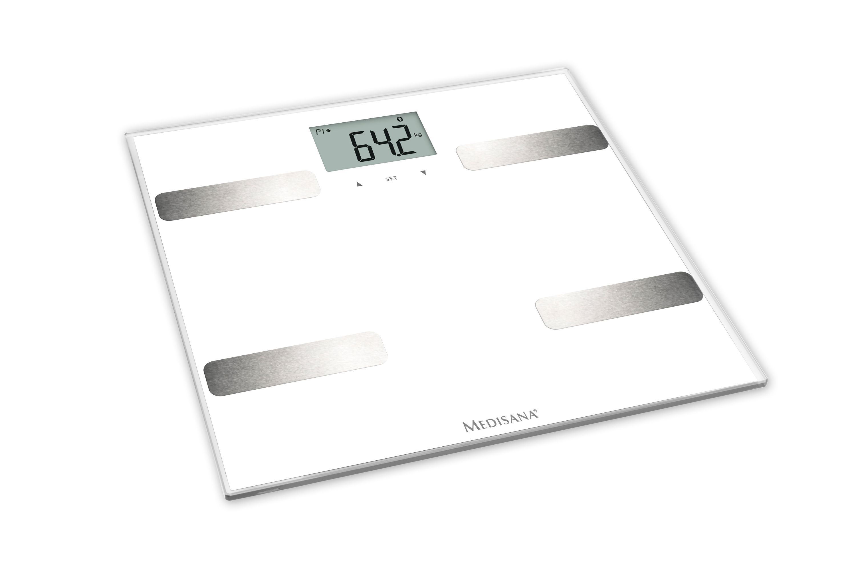 Bilancia di analisi corporea bianca con display LCD e quattro elettrodi metallici, da una prospettiva leggermente rialzata.